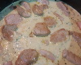 Foto del paso 5 de la receta: Solomillo de cerdo con salsa de champiñones