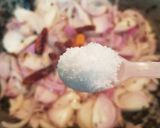 A picture of step 2 of Tomato Onion Chutney.