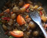 Foto langkah ke 3 dari resep Oseng Cecek Pedas.