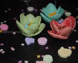 A picture of step 23 of Chocolate flowers.