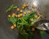 Foto langkah ke 2 dari resep Tumis Bayam Tempe.