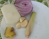 A picture of step 1 of Vermicelli Noodle Soup.
