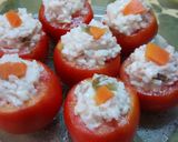 Foto del paso 3 de la receta: Tomates rellenos con arroz, pickles y atún