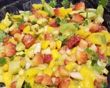 Foto del paso 2 de la receta Ceviche con fresas y mango