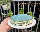 Hình bước làm 2 của món Bánh kem crep hoa đậu biếc