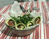 Foto del paso 7 de la receta Wraps de salmón, guacamole y rucula