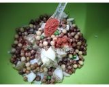 A picture of step 5 of Bhel Puri (Oil bhel).