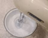 A picture of step 1 of پستہ آئسکریم.