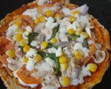 A picture of step 4 of Bread chilla pizza.