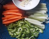 Hình bước làm 3 của món Măng xào chay thập cẩm