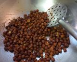 A picture of step 1 of Kala Chana Salad Canopees.