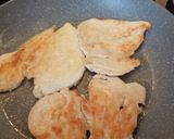 A picture of step 4 of Lemon Chicken Breast.