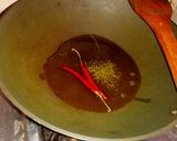 A picture of step 2 of Tomato- dates chutney.