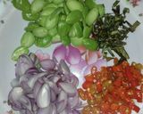 Foto langkah ke 1 dari resep Sambal cumi asin pete.