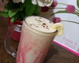 A picture of step 3 of Banana 🍌 and dates milk shake 😋.