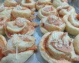 Foto langkah ke 6 dari resep Pizza roll ekonomis layak jual.