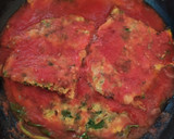 Foto del paso 3 de la receta: Tortitas de huevo con berros en salsa roja