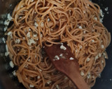 Foto del paso 2 de la receta: Pasta al ajo y limón en una olla 🧄🍋 One pot lemon garlic pasta
