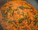 A picture of step 4 of Restaurant Style Bhindi masala - vegan.