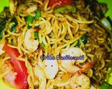 Foto langkah ke 10 dari resep Intermie goreng udang.