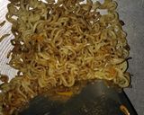 Foto langkah ke 2 dari resep Martabak mie lumpia.