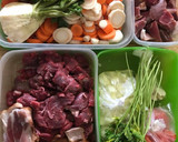 Csülkös-marhás babgulyás csipetkével recept fázis 2 fotója