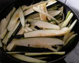 Foto del paso 4 de la receta: Espaguetis🍝 de calabacín🥒🌶 en salsa🍝de tomate🍅🤔
