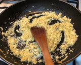Foto del paso 7 de la receta: Plato combinado arroz blanco tomate, huevo frito y chuletas en salsa de almendra