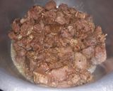 A picture of step 2 of Beef tikka pizza.