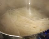Foto del paso 1 de la receta: Fideos de arroz con champiñones y camarones a la crema