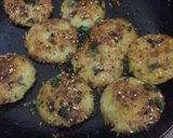સેઝવાન રવા ઈડલી (Schezwan Rava Idli Recipe In Gujarati) રેસીપી સ્ટેપ4ફોટો