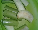Foto langkah ke 2 dari resep Terong goreng plus sambel.