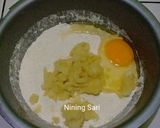 Foto langkah ke 2 dari resep Donat Kentang Empuk.