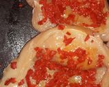 Foto del paso 2 de la receta: Pollo relleno con salsa