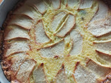 Tarta de ricotta, pasas y manzanas