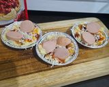 Foto langkah ke 4 dari resep Pizza Mini Roti Tawar.