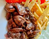 صورة لخطوة 4 من وصفة كبدة الدجاج بالبصل والثوم🧄🧅🌯