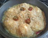 Foto del paso 7 de la receta: Huevos gratinados con bechamel de calabacín, cebolla y piquillos