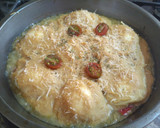 Foto del paso 7 de la receta: Huevos gratinados con bechamel de calabacín, cebolla y piquillos