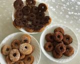 A picture of step 5 of Eggless doughnuts.
