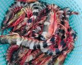 Hình bước làm 1 của món Tôm hấp nước dừa