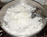 ताज़ा कोकोनट बर्फी (taza coconut barfi recipe in Hindi) रेसिपी चरण 2 फोटो