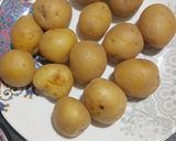 A picture of step 1 of Chilli potato.