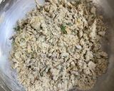 A picture of step 1 of Maharashtrian Thalipeeth.