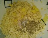 A picture of step 1 of Baghare dahi bade.