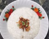 Foto langkah ke 4 dari resep Bubur Polos Daun Salam.