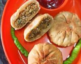 A picture of step 4 of Tuvar kachori.