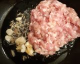 Foto langkah ke 2 dari resep Thai Minced Chicken and Egg Tofu.