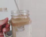 Foto langkah ke 3 dari resep Dalgona coffee.
