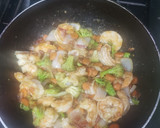 Foto del paso 4 de la receta: Arroz chino con camarones y vegetales
